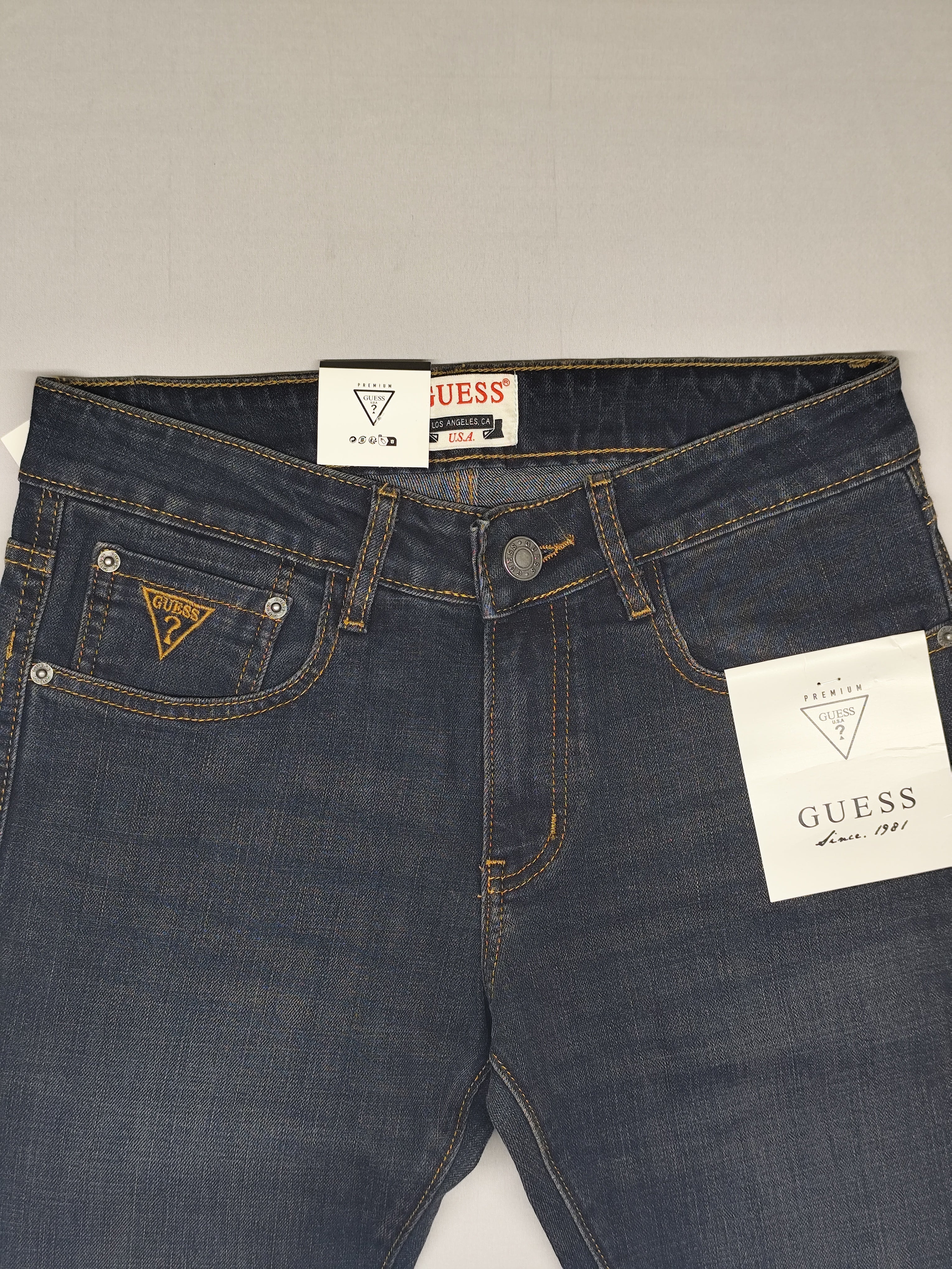 GUESS-JEANS-NAVY-2025